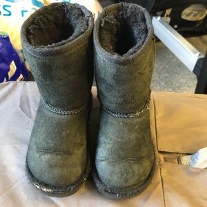 Toddler ugg boots size 8